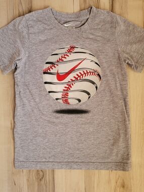 ​Nike Boys Baseball Graphic Tee Gray Size 7 Athletic Cut Short Sleeve